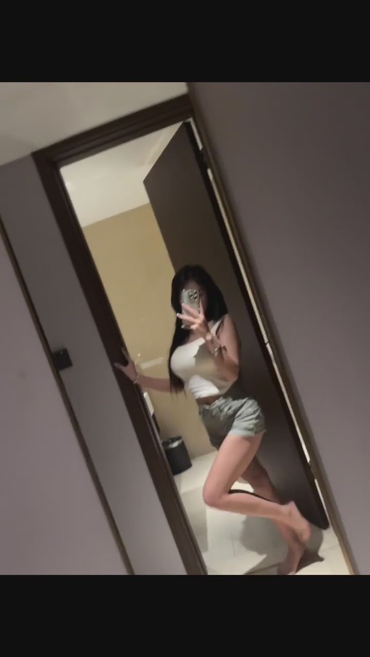 c*************1 : 給你們看看身材吧 嘿嘿！！！