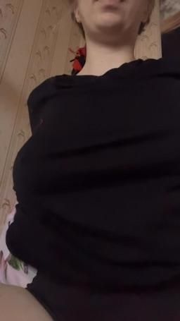 ladyfromdream : big boobs 😋