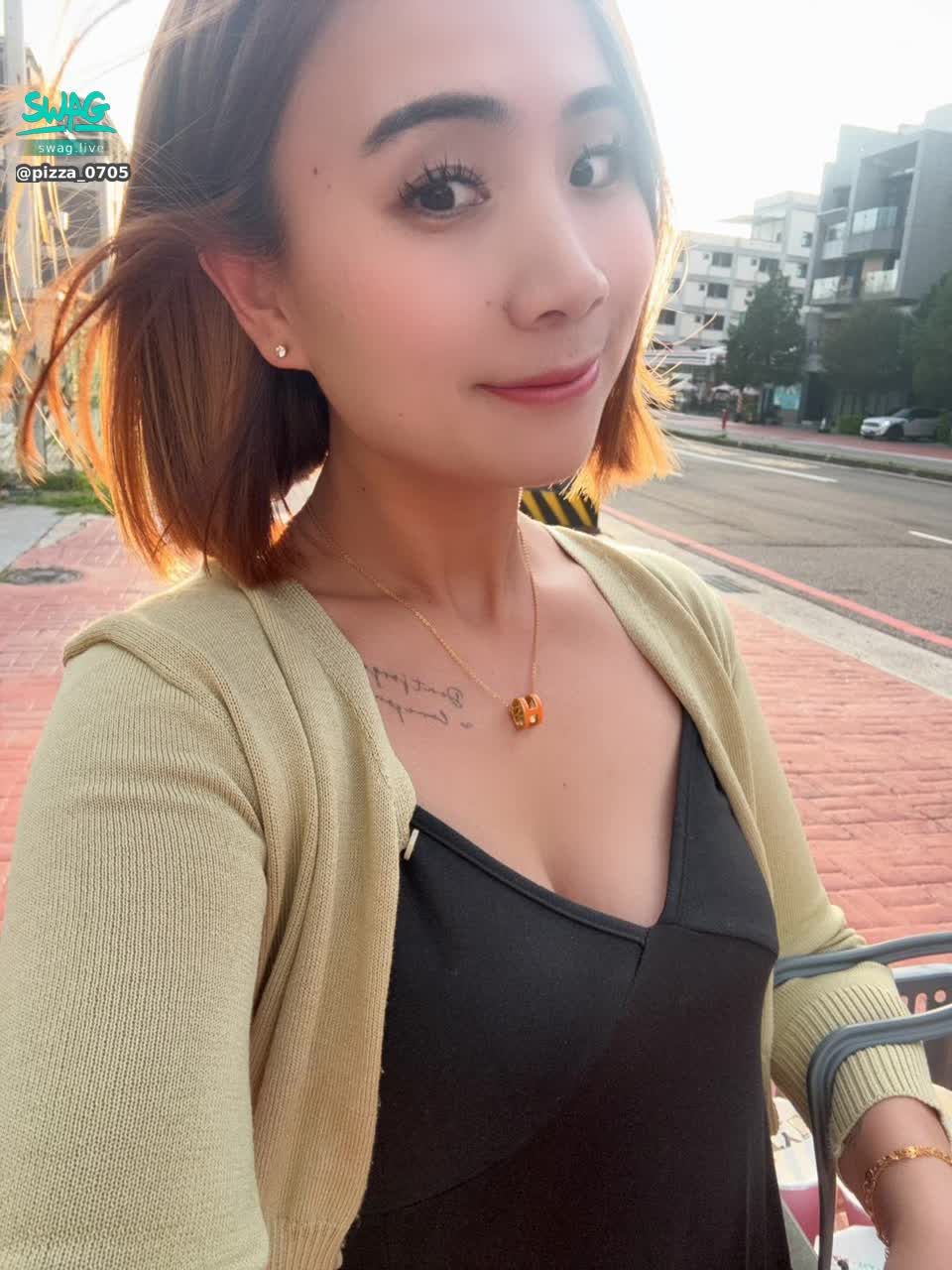 pizza_0705 : 怎麼大家都只想跟我色色🫣跟我交朋友相處不好嗎~ #日常 #生活 #露臉 #奶 #sexy #性感