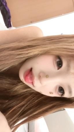 lele_z : 美少女来喽～嘻嘻