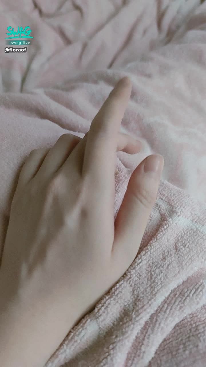 floraof : 今日都係好眼瞓Babe