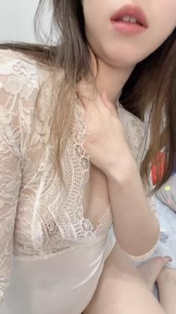 sexylinli : 🤍🐇哥哥！不睡覺來看禹兒好嗎！