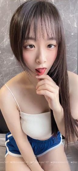 lolixninax : 阿嘿顏好難!這樣可以嗎🥰Babe