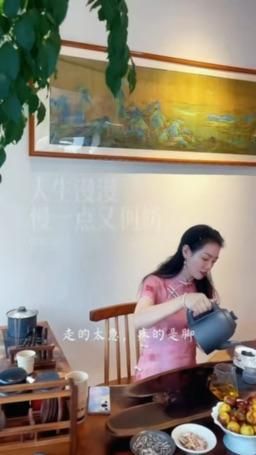 ashamedbane9997 : #sexy #生活 #騷 新人美女报道、一位书香气息的落魄女🐰，等待各位哥哥们的调教💘⛓️