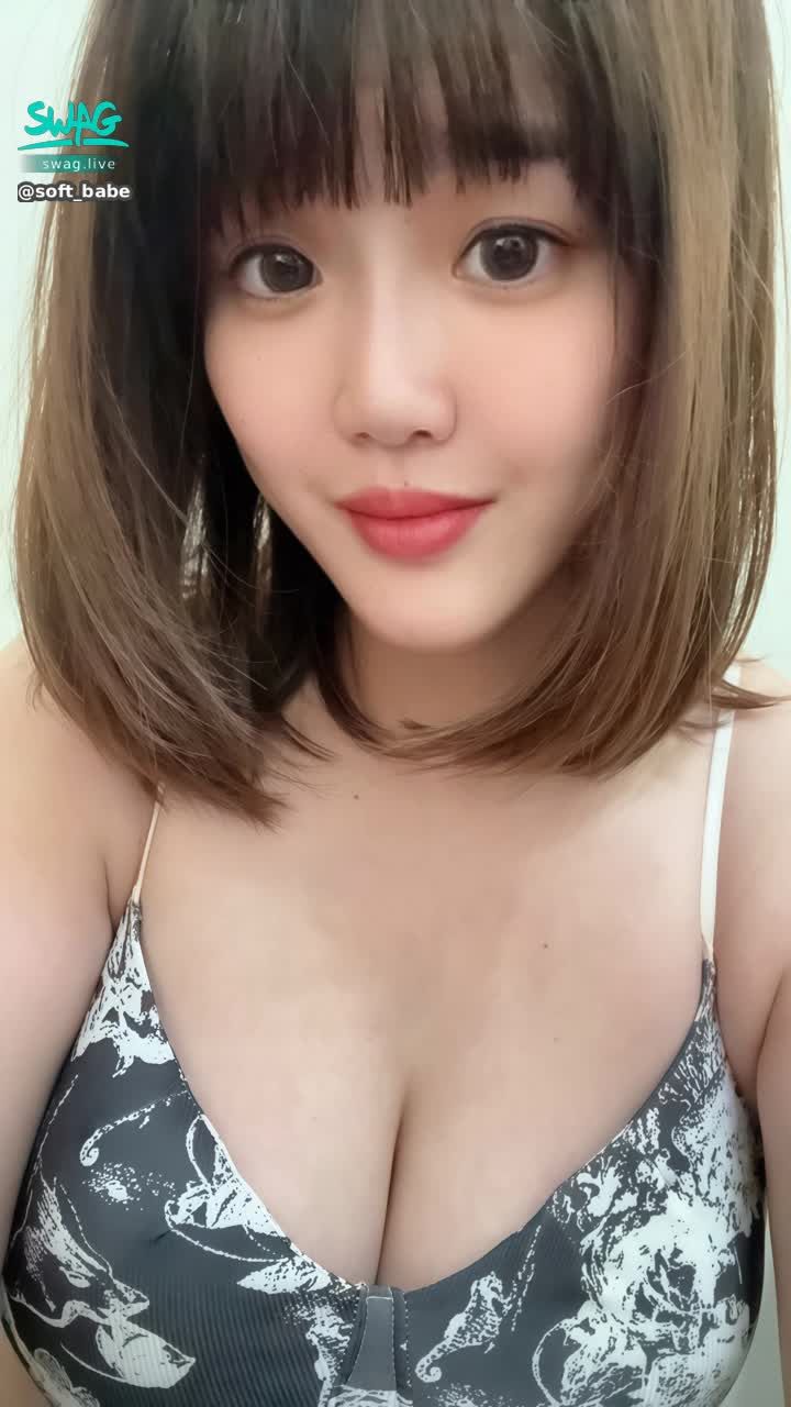 soft_babe : Babe想吃軟糖嗎😈