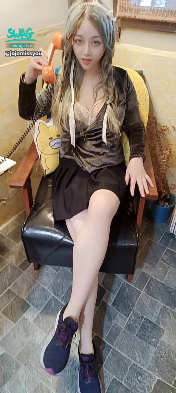 jojomissyou : 心情好 哥哥好嗎？妹妹來安慰你