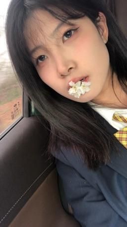 re8289 : 会有人喜欢我吗