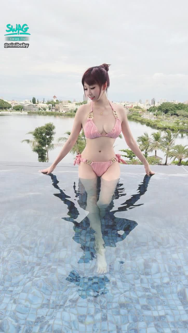 ninibaby : 💕💕今日福利大放送💕💕
回覆妮妮一句👉🏻「我要領片片」
立馬隨機發送2系列隱藏版影片😈
☀️影片包含:露臉實戰、女女慰慰、高潮噴水、口爆吞精、顏射、足交爆射、今晚準備讓你看好看滿滿💋
☀️一個人最多可以回覆三句🙈領六個系列😈
🔥走過路過‼️千萬不能錯過🔥