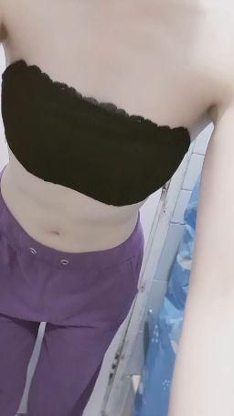 floraof : 黑色😝Babe