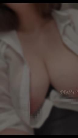 qqxoxo : ‼️大尺度‼️大奶在你面前超色按摩棒慰慰💦受不了啦❤️‍🔥❤️‍🔥❤️‍🔥

解鎖🔓私訊🎁
一個手拿包👛🉐色色完整版💦

#QQ  #G奶 #巨乳 #騷 #誘惑 #私訊換片