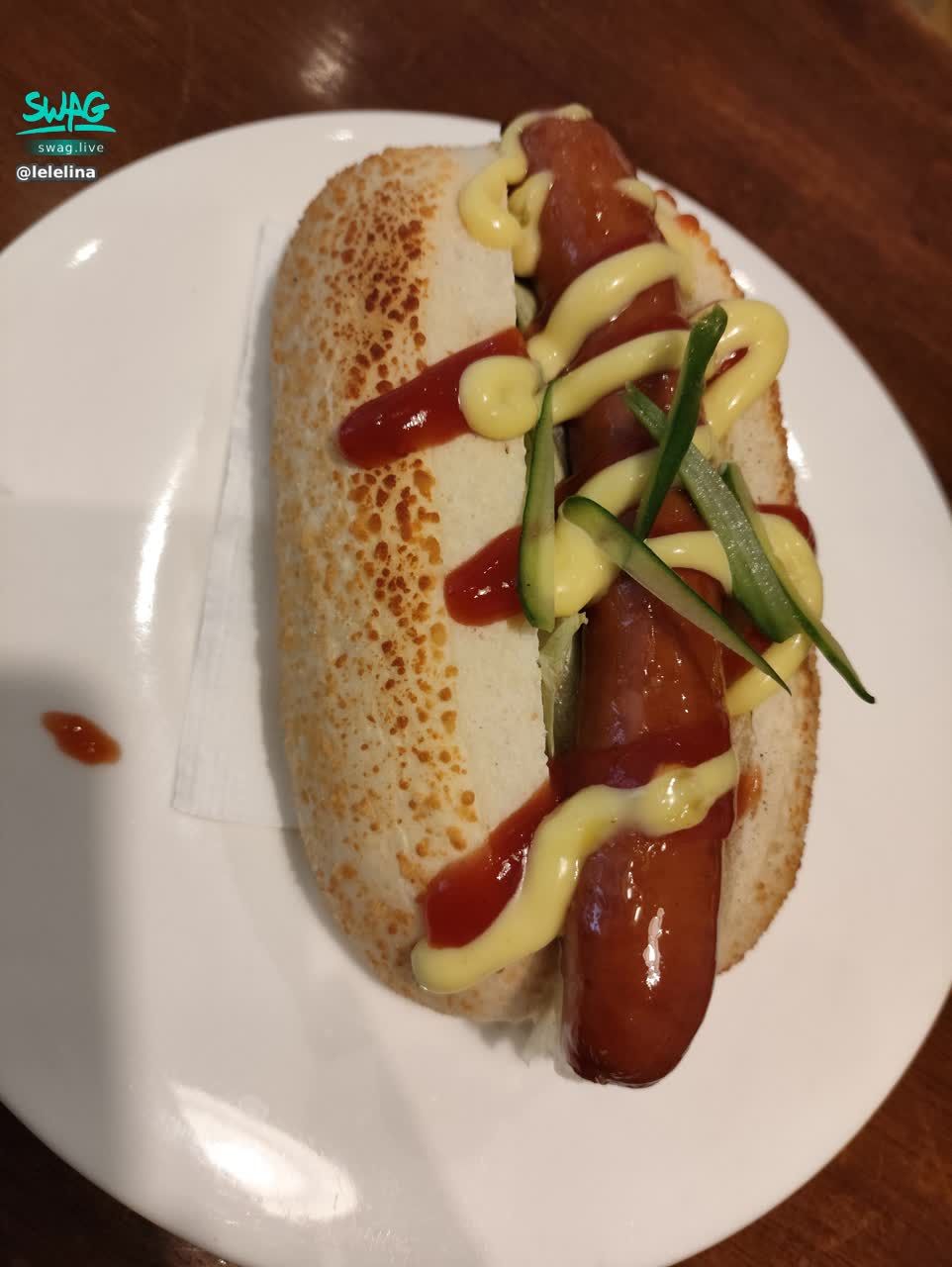 lelelina : 有人跟我一樣🙈 🙉 🙊症大爆發
旁邊的一滴番茄醬看了都想要舔掉🤣🤣🤣🤣
#樂樂#生活#早餐