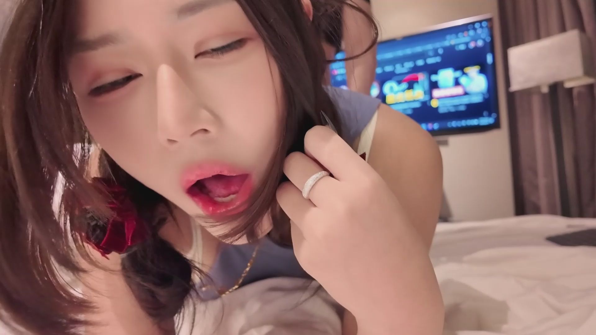 inexperiencedpaw6002 : 偷偷來個後入真的很爽很爽 濕到不行耶