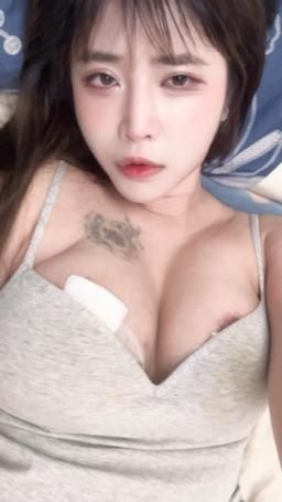 alice_life : 我又餓了,聖水滿滿,有人願意做我的炮友嗎?