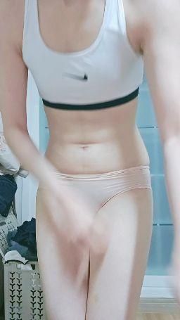 aileenn : 脫衣秀🔥🥵😈😆