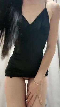 cocolunna : 裡面沒有穿😳