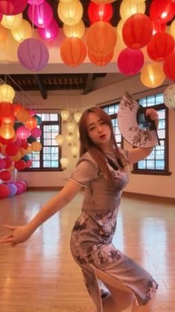 wasteful : 性感旗袍古典舞-春庭雪 舞蹈表演