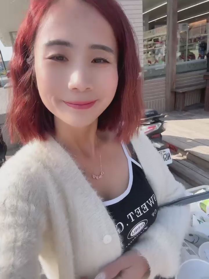 pizza_0705 : 每天上班都買好多咖啡🤣
有人要找我認領嗎～

#日常 #生活 #露臉 #奶 #可愛