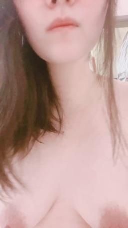 momopoly0035 : 清純少婦裸吹😍