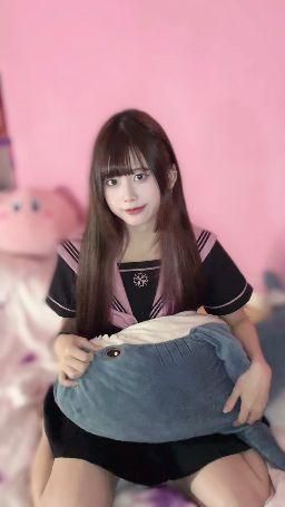 fumiao_0917 : 精緻女孩向你搖搖屁股