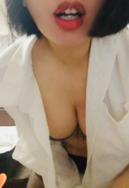 lelelina : 性感誘人😻瞬間爆表
滿滿的乳溝🫶🏻🫶🏻🫶🏻
#樂樂#乳溝#內衣#絲襪#愛撫#性感#騷#白皙#呻吟#熱舞