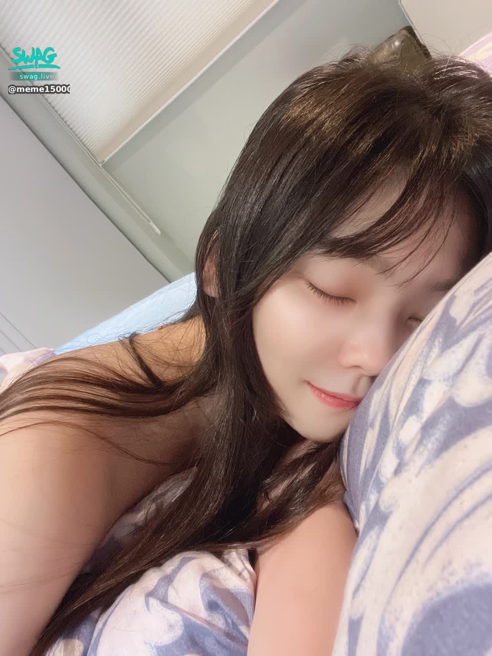 meme15000 : 早上工作臨時延長…
今天來不及去開播🙏
明天只為各位留下時間～
記得來陪我唷❤️