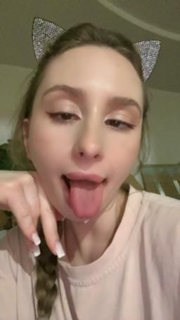 sweetkatty : alegao face.🤪😈