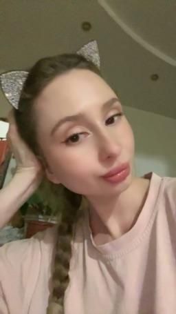 sweetkatty : hi 👋🏻 bb 😈