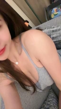 sharonnnnn : 今天特別有感覺🥰🥰晚點可以自己偷玩嗎❤️⋯噓🫣
