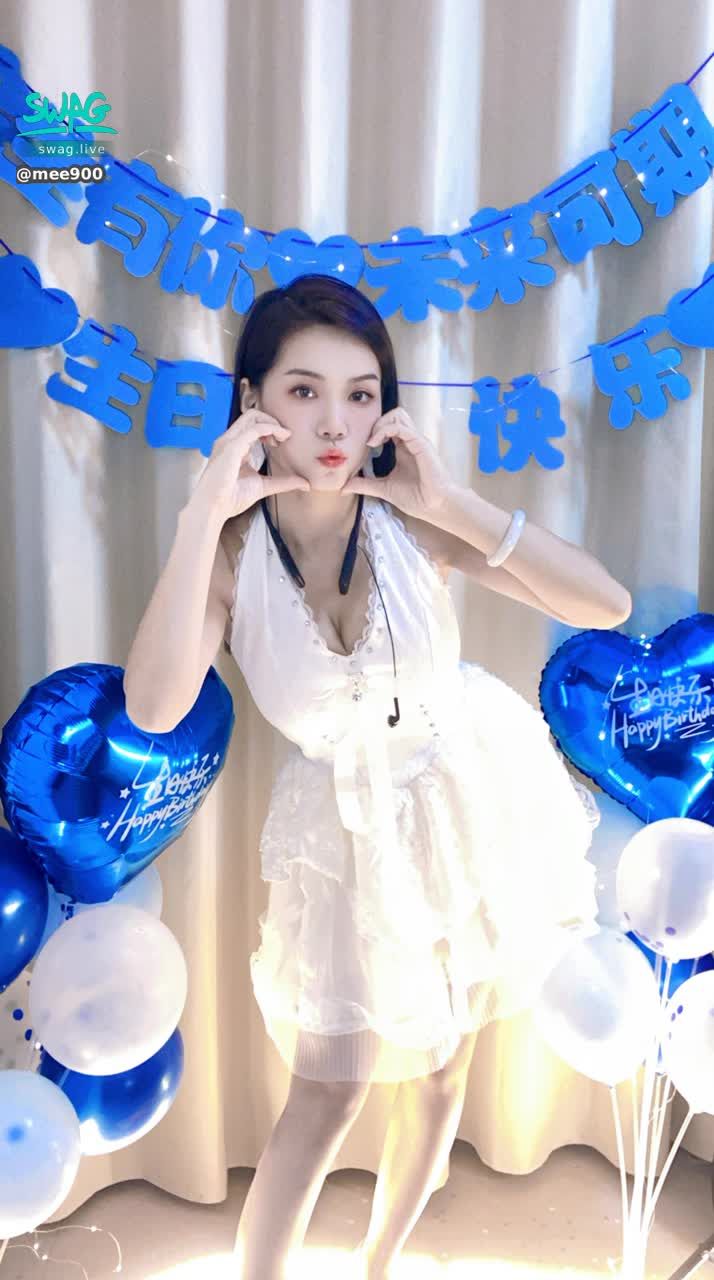 mee900 : ㊗️愿我的榜一哥哥:所有美好如期而至,眼里是阳光,笑里是坦荡,愿无事绊心弦,所念皆所愿!#露臉 #生活 #長腿 #舞蹈老师#榜一哥#生日