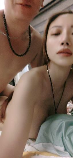 sunnyday9 : 八分鐘自拍視角被後趴超舒服的