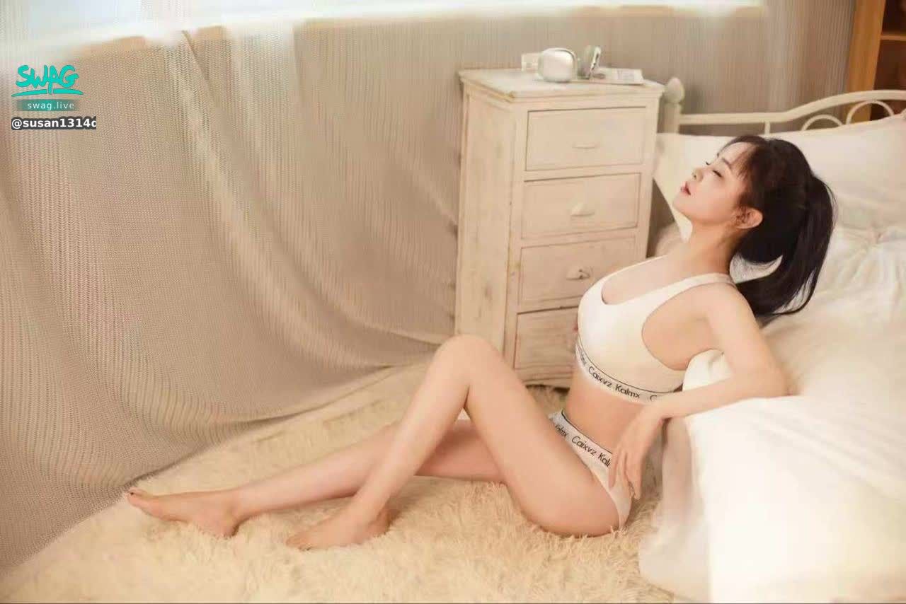 susan1314d : Babe今晚23:00和下面美女首秀實戰