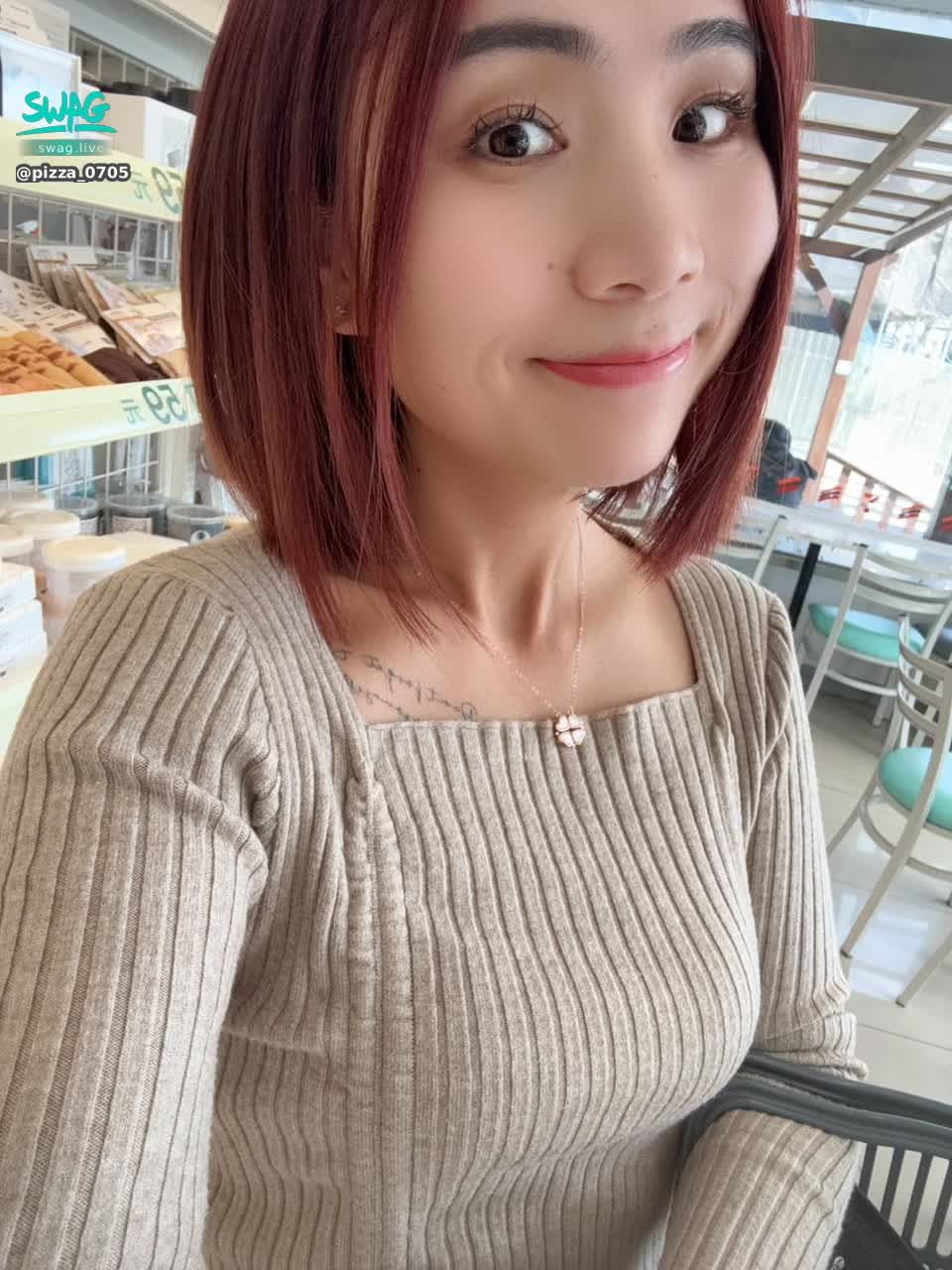 pizza_0705 : 明後天放假~誰要約我的❤️
這麼冷的天氣
約會泡湯很讚喔~
想要的私訊我🫣
#約會 #私訊 #日常 #生活 #露臉 #可愛 #甜美