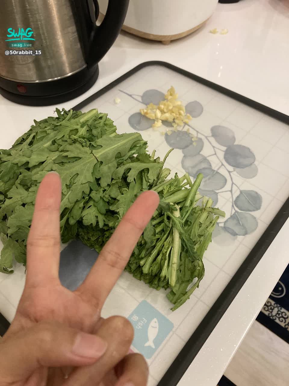 50rabbit_150 : ❓🥬猜猜要煮啥 ✌🏻✌🏻😈~
-
#兔兔危險廚房🧑🏼🍳🔥
#ohya