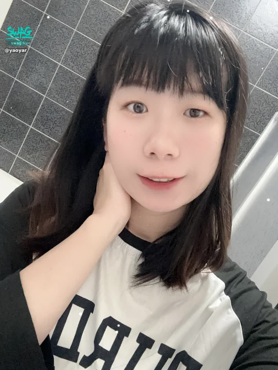 yaoyar : 大家好久不見~有人關心我怎麼突然不播了😅這陣子太忙啦~想我的可以直接私訊我❗或是可以約見面~ #私訊 #生活 #日常 #露臉 #可愛 #新人