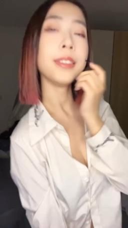 y_y... : Babe 🌟可愛的扭扭捏捏🥰