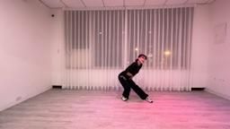 __155sweet : 有時候心血來潮會瘋狂跳舞，不過我不是學街舞出來的，所以可能跳起來並沒有很好看，請睜一隻眼閉一隻眼🫣（不知道為啥上傳後音樂都會變慢！！氣🐭都沒對到我的動作⋯）