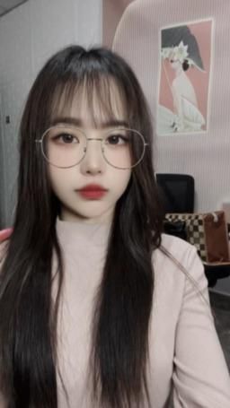 chloe39 : 娇小女孩 💞💞