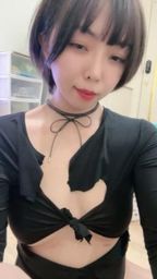 mao_oo : Babe特殊服裝喜歡嘛😈😈