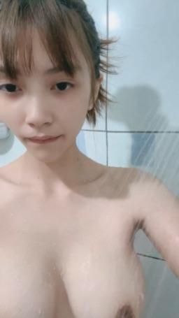 imkowan : 低鑽 全裸沐浴