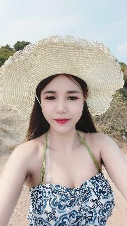 aidaa_ : Will you come to the beach with me, my love? ♥️💋