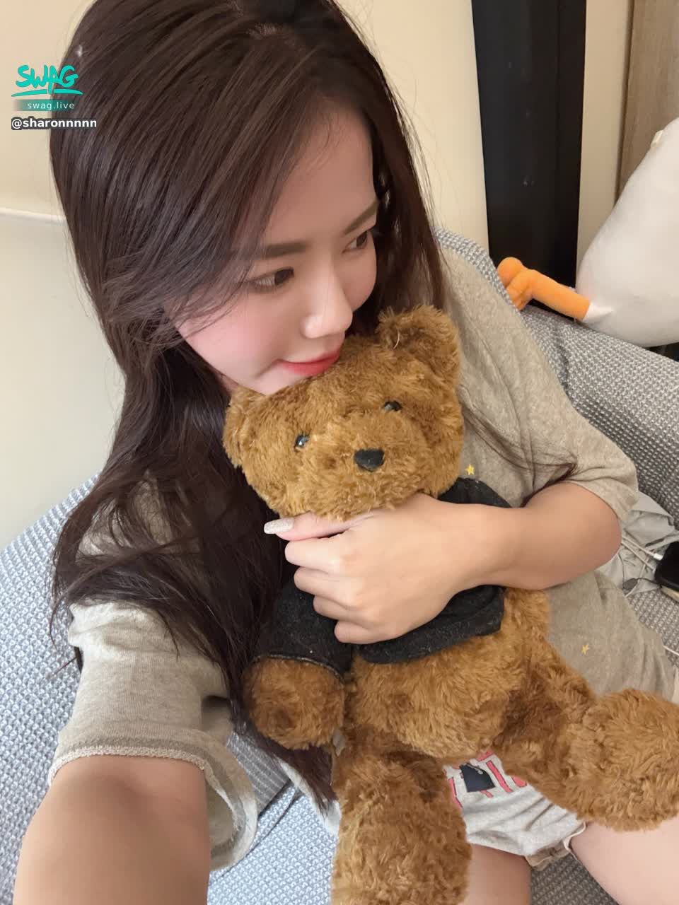 sharonnnnn : 有新貼文嚕💕快去我主頁看看❣️首次推出的低鑽聖誕同樂會🎄⋯希望可以跟哥哥一起玩🥰