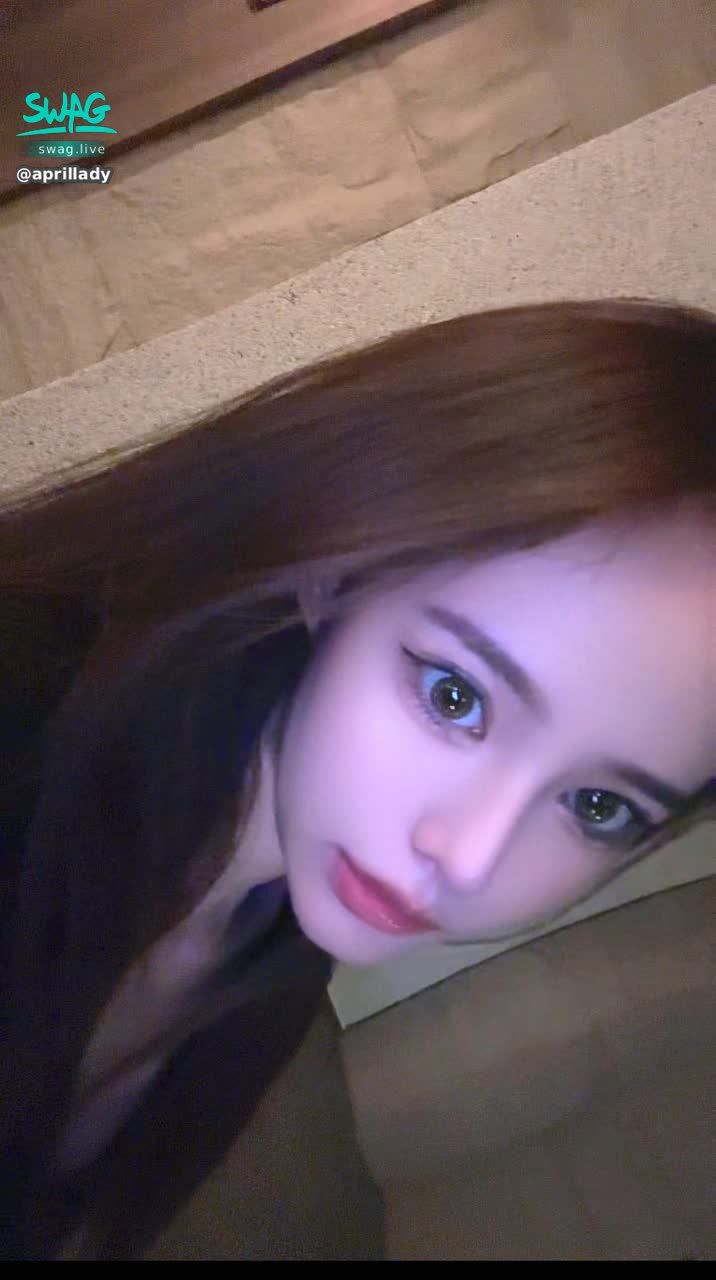 aprillady : 當一個女人被養的特別好的時候 是看不上任何男的。