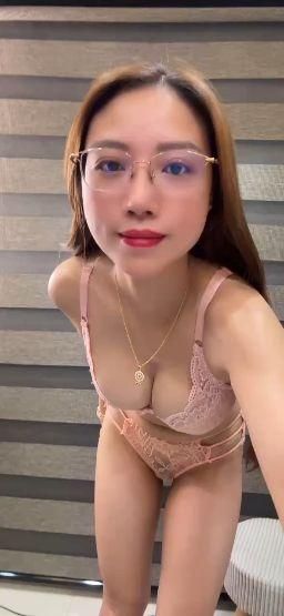 Hot Dance To The Sky, Beautiful And Exciting, Uncensored Version!