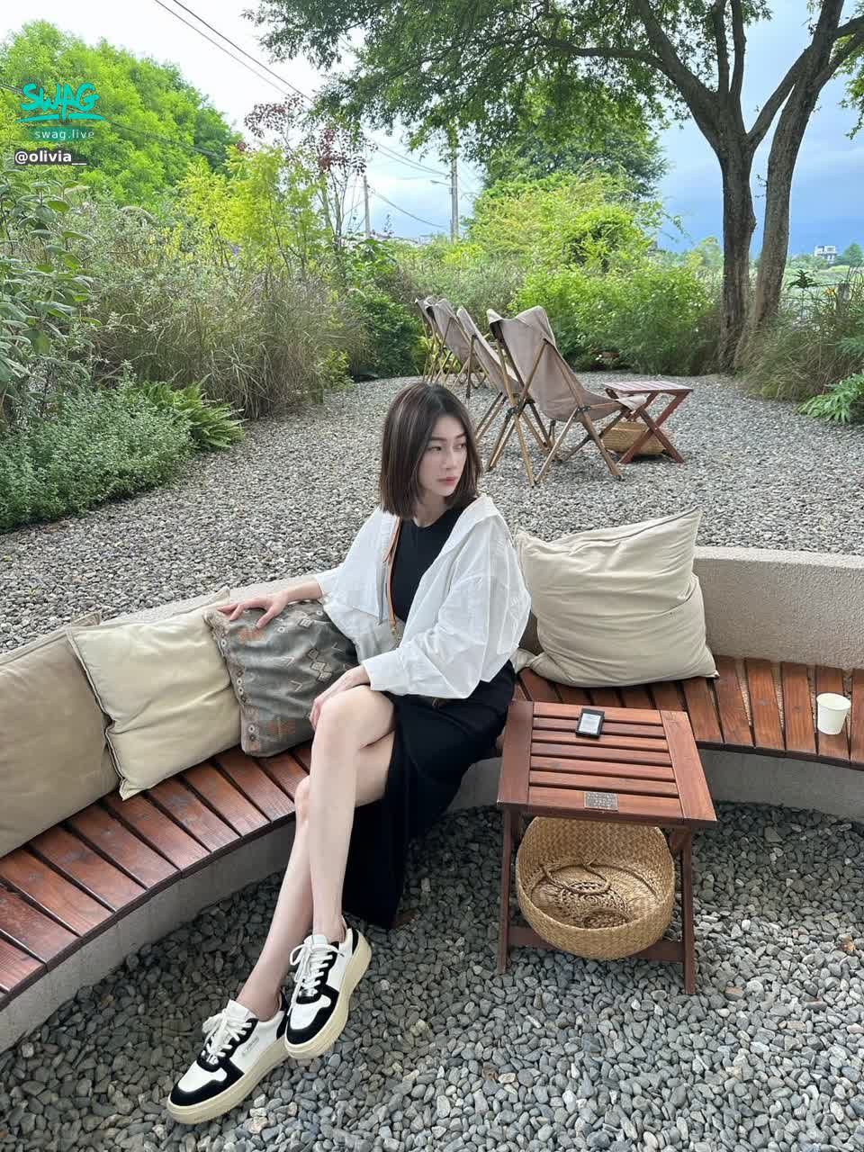 olivia__ : 新主播榛果🌰趕快追蹤我❤️Babe