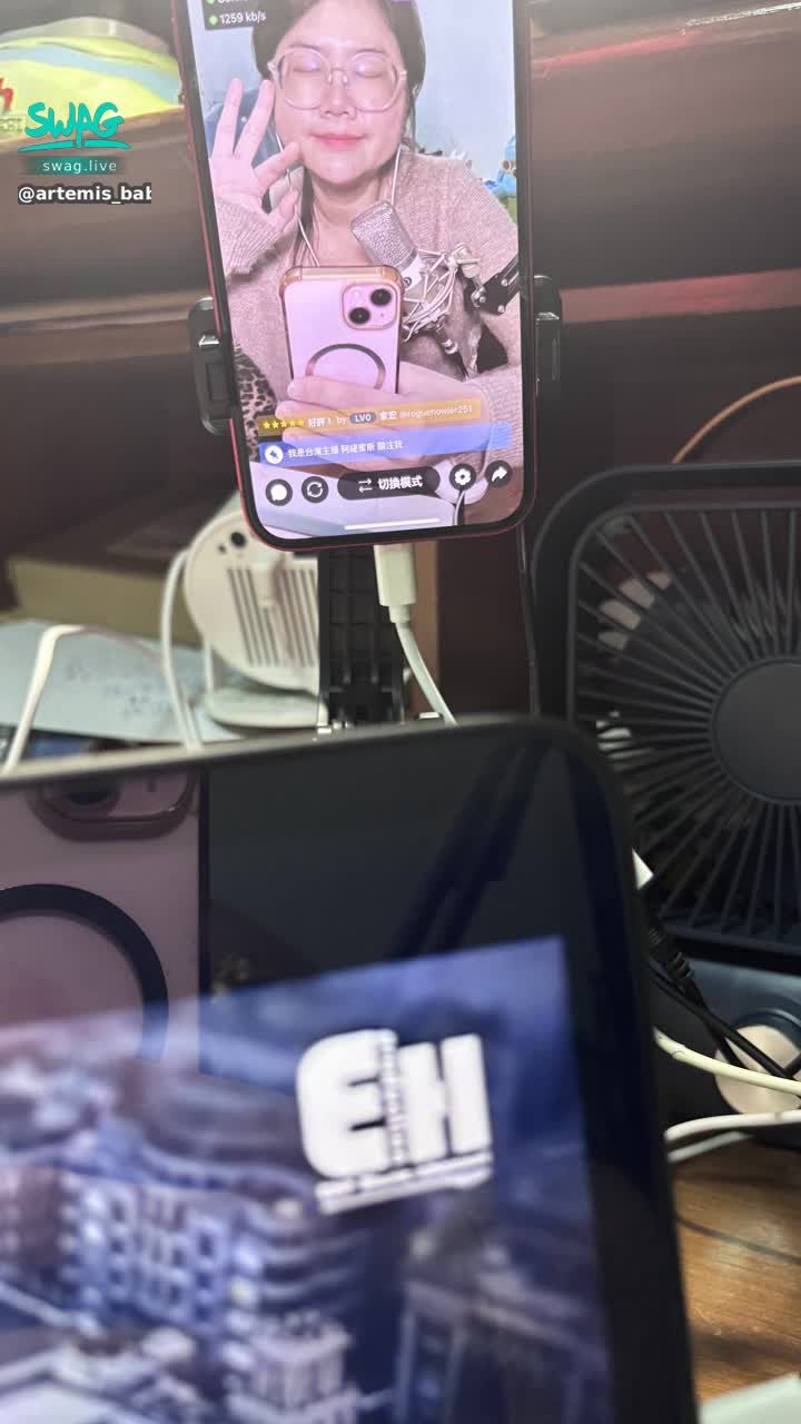 artemis_babie : 哇,今晚直播好開心,但結束後有點小捨不得大家喔~🩶
寶貝們,你們的留言和陪伴,讓我整個人像被暖暖的抱抱包圍,超幸福的!
🥹本來以為只是隨便聊聊,沒想到時間飛快溜走,我還想多跟你們撒個嬌、多分享點小心情呢~(嘟嘴)有你們在,什麼疲憊都煙消雲散了,下次我一定要多準備驚喜給大家🥳誰還沒睡?快留言告訴我,你今晚最喜歡哪部分呀?來來來,給我多點愛,我要被寵壞啦~
