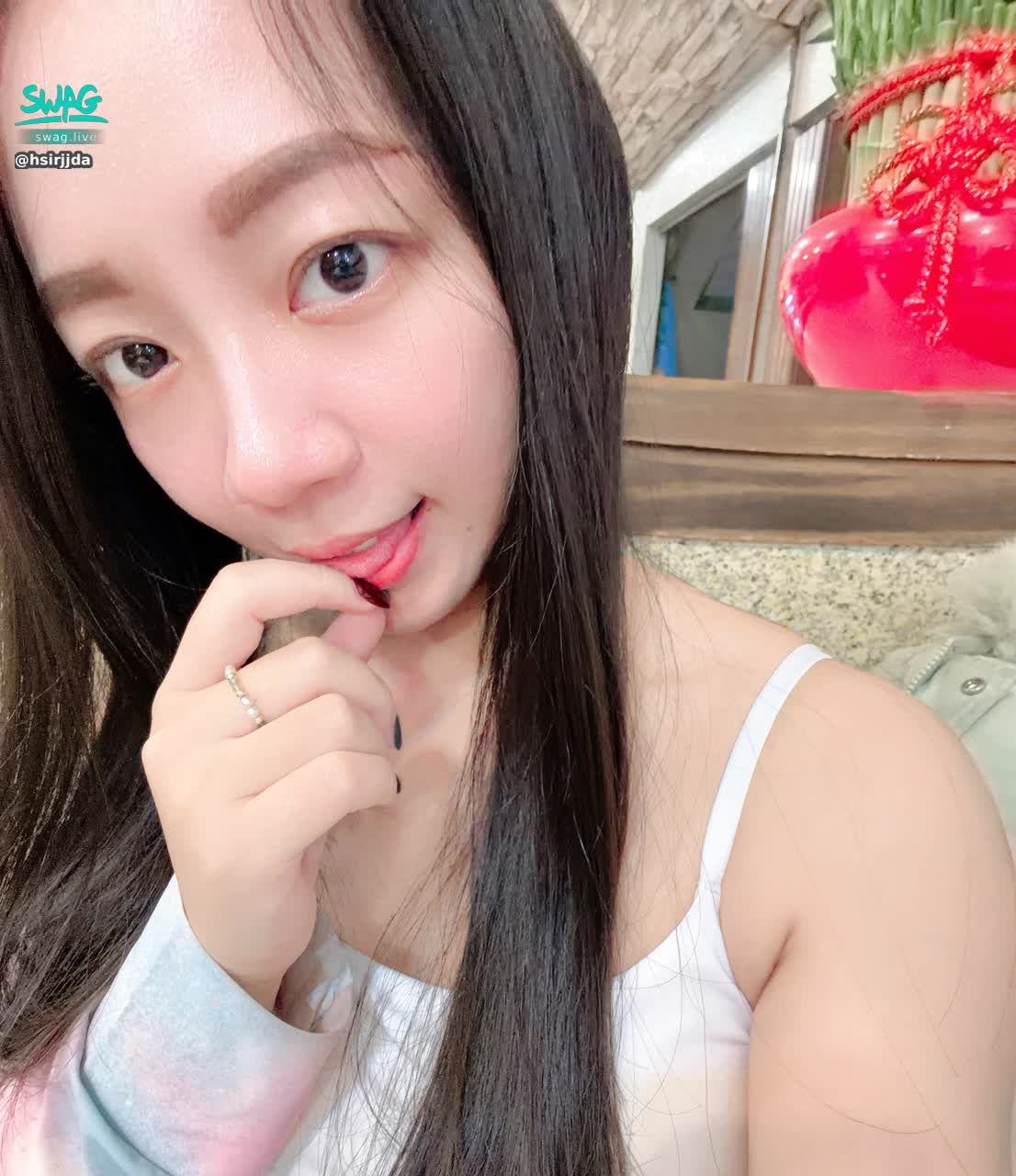 hsirjjda : 今天晚上有直播
20:00~22:00
今天會有實戰!!!
想看的記得上來看😈🥵