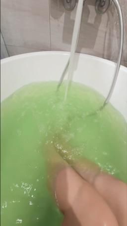 ccsusu : 現主時腿控必解🫶🏻
最喜歡的泡澡時光☺️
解鎖看看有沒有發現什麼亮點😈