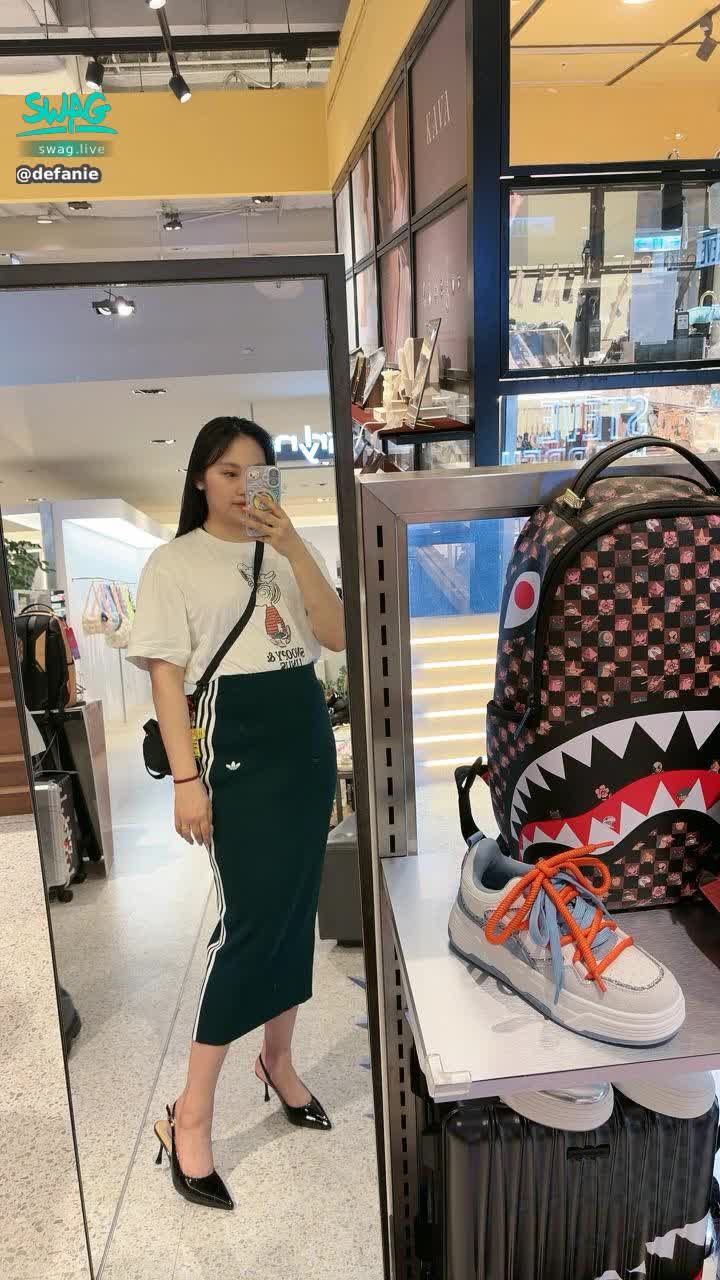 defanie : 長腿🦵🏻人妻不愛嗎?