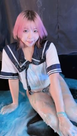 piffydream : 水手服史萊姆😝沒看過這麼玩的吧