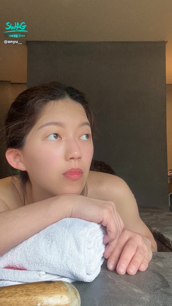 anyu__ : Babe想打羽球就Babe